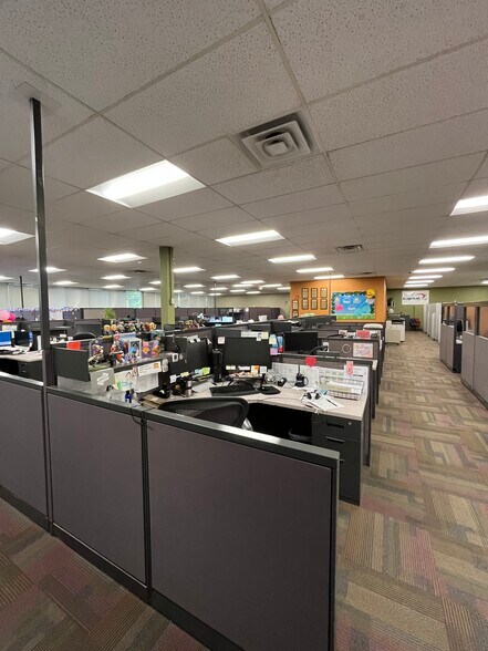 More Photos Of 965 Keynote Cir, Brooklyn Heights Office For Sale