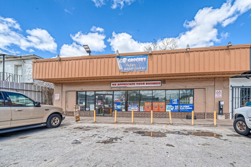 More Photos Of 515 Berry Rd, Houston Freestanding For Lease