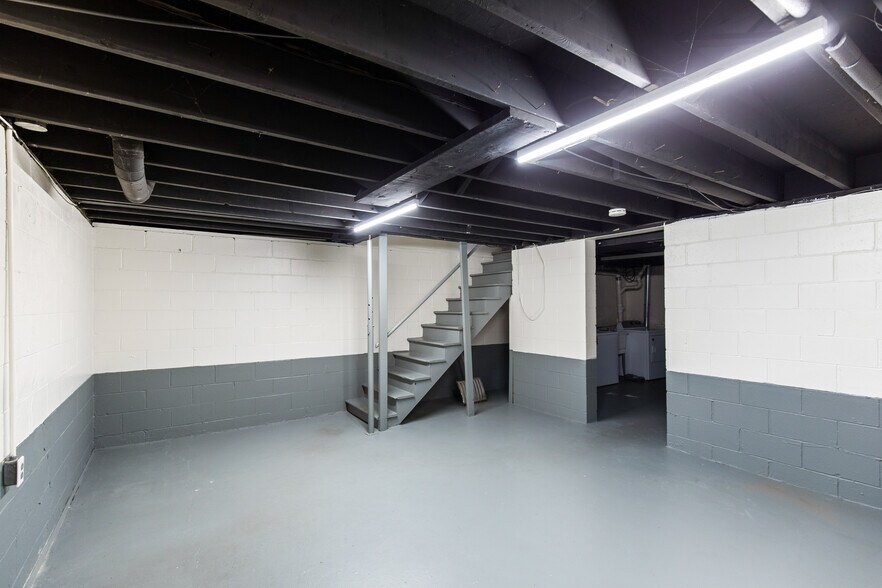 More Photos Of 1801 W John St, Champaign Apartments For Sale