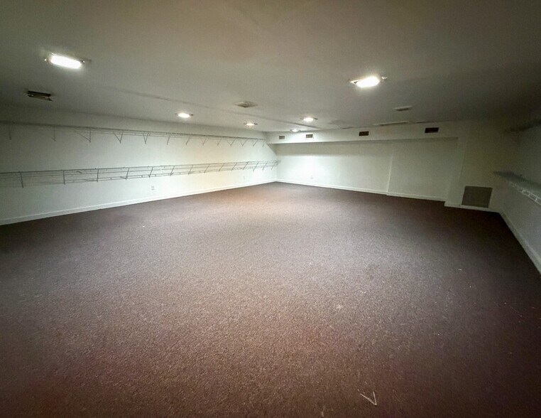 More Photos Of 108 Main st, Trinity Storefront For Sale