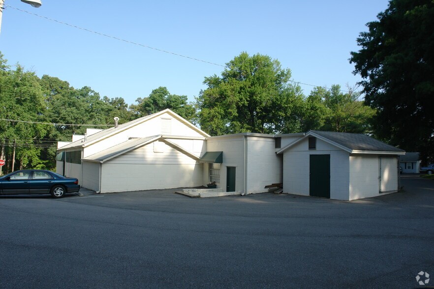 More Photos Of 612 S Chestnut St, Gastonia Freestanding For Lease