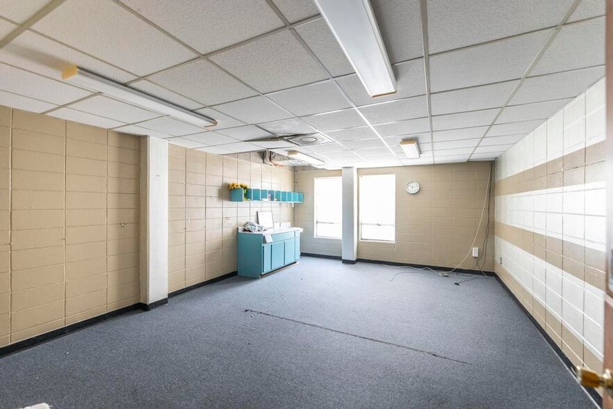 More Photos Of 2270 Shurling Dr, Macon-Bibb Religious Facility For Sale