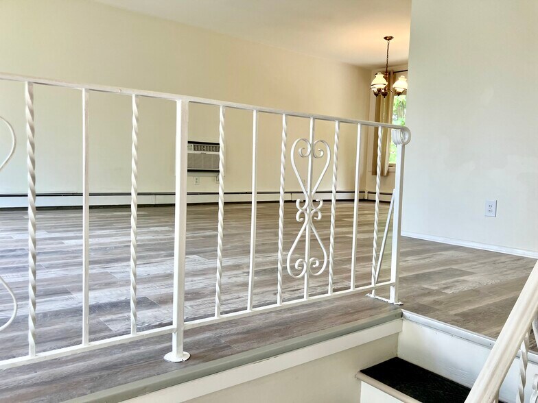 More Photos Of 141 Dunbar Ave, Fords Specialty For Sale
