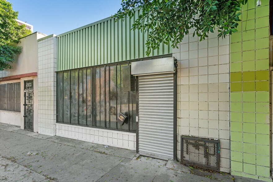 More Photos Of 5010 E Olympic Blvd, Los Angeles Warehouse For Sale