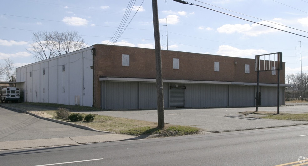 Primary Photo Of 850 39th St, Newport News Warehouse For Sale