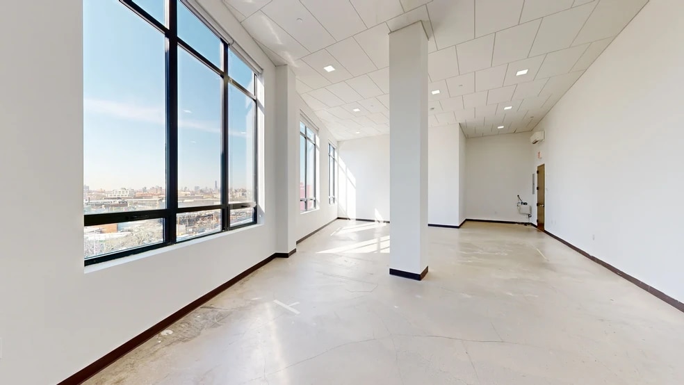 More Photos Of 50-05 Metropolitan Ave, Ridgewood Loft Creative Space For Lease