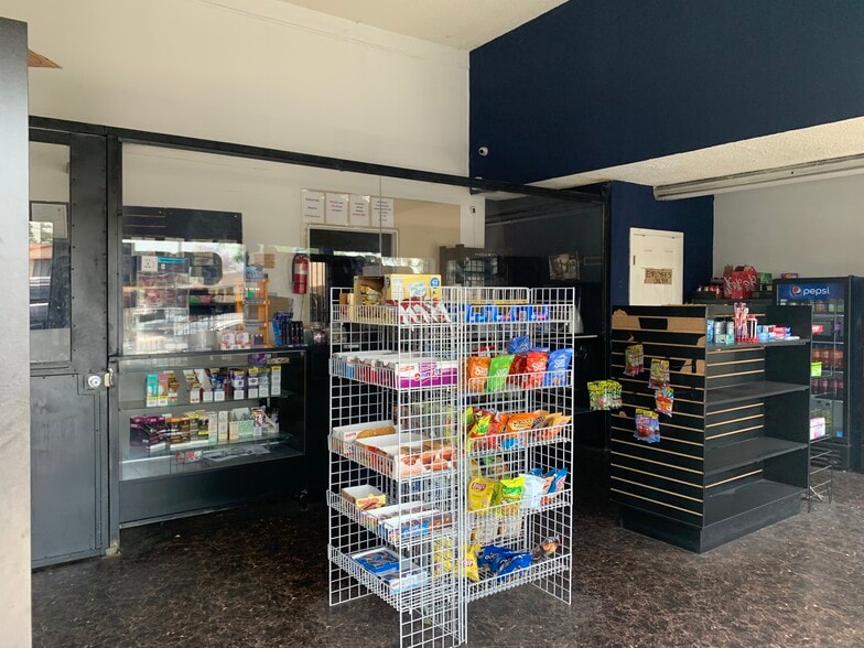 More Photos Of 11916 Long Beach Blvd, Lynwood Storefront Retail Residential For Sale