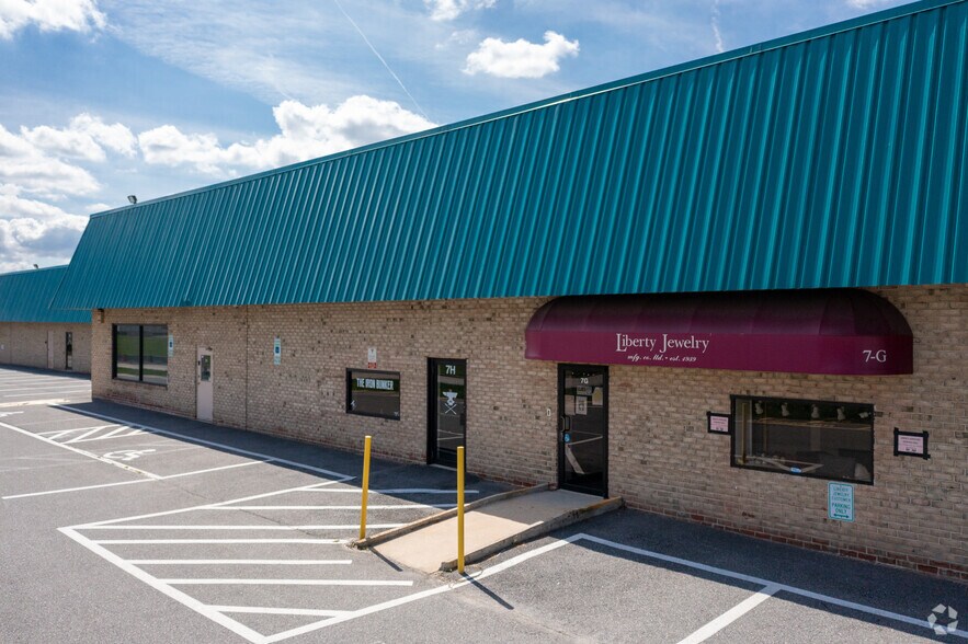 More Photos Of 7 W Aylesbury Rd, Timonium Unknown For Lease