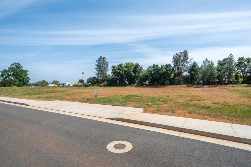 More Photos Of Airport Rd @ Rancho Rd, Redding Land For Sale