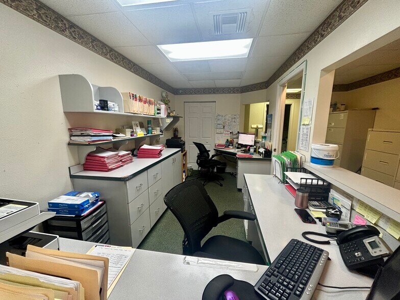 More Photos Of 5939 Virginia, New Port Richey Medical For Sale