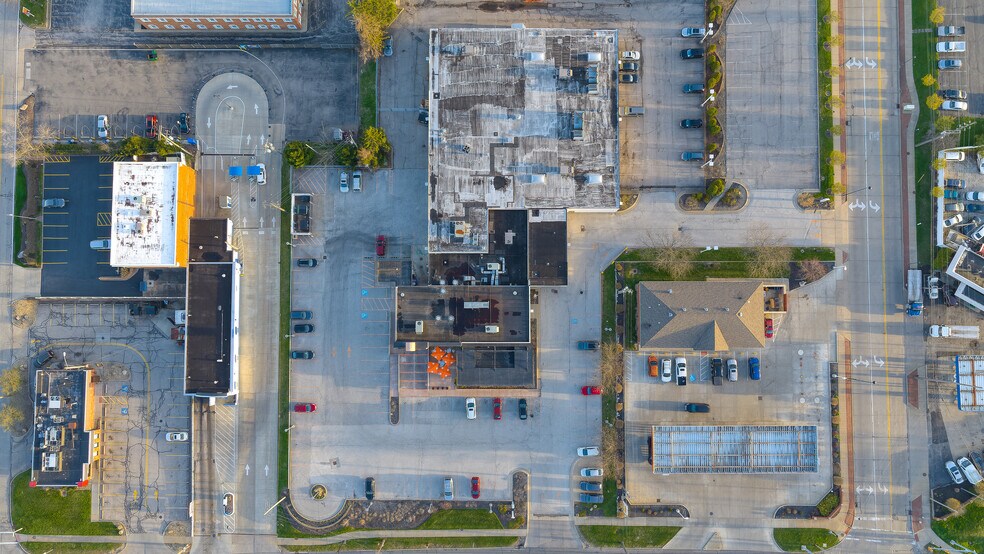 More Photos Of 27100 Chagrin Blvd, Beachwood Auto Dealership For Sale