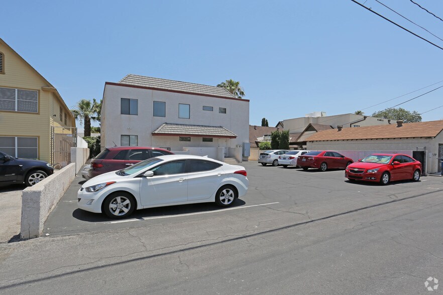 More Photos Of 606 S 9th St, Las Vegas Office Residential For Lease