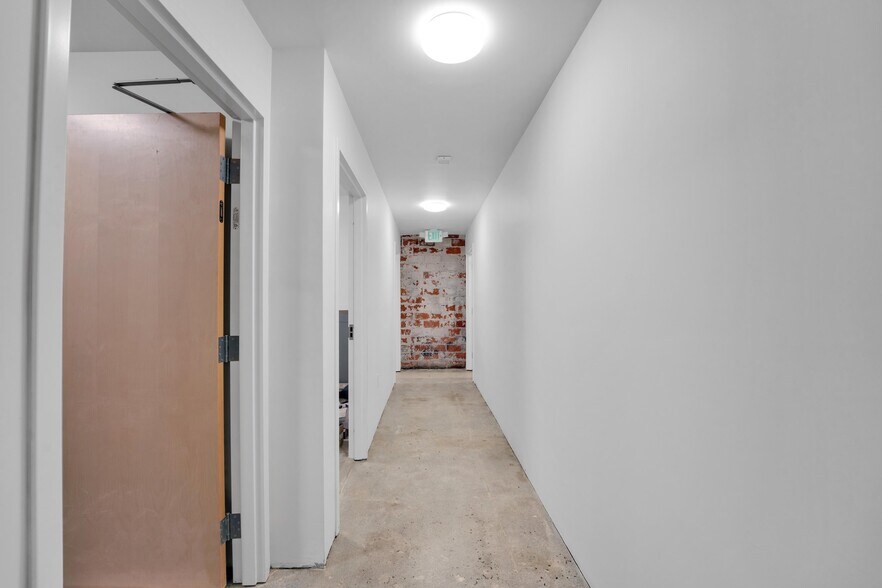 More Photos Of 2508-2510 Telegraph Ave, Oakland Storefront For Lease