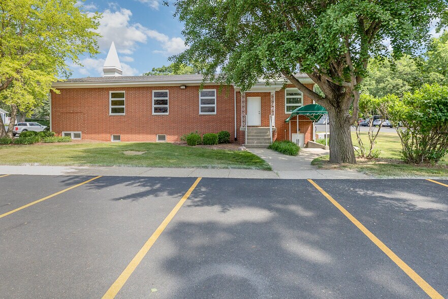 More Photos Of 939 S Wisconsin St, Hobart Religious Facility For Sale