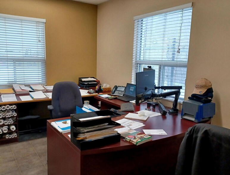 More Photos Of 1466 Lagan Way, Ottawa Light Distribution For Sale