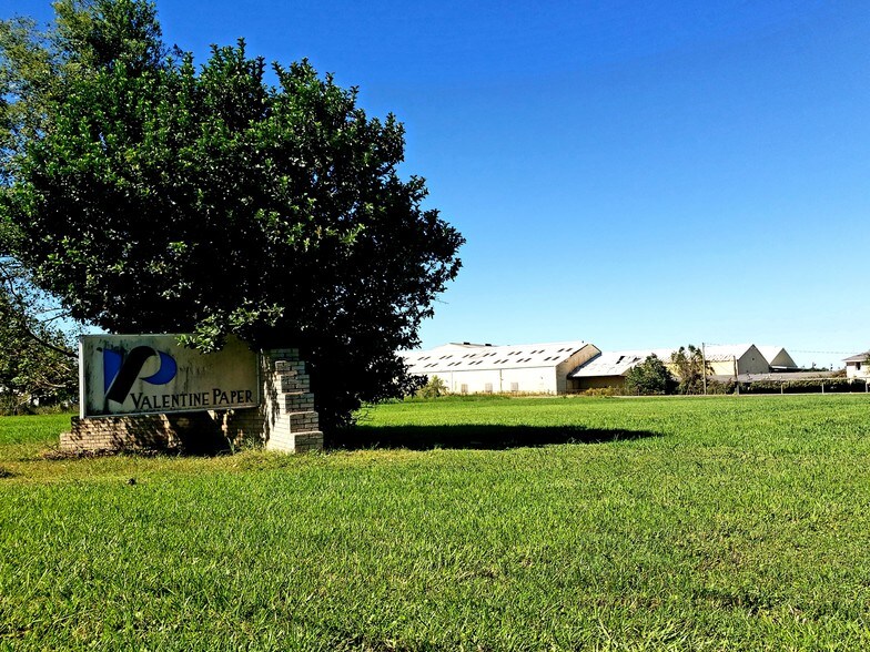 More Photos Of 139 Joe Brown Rd, Lockport Warehouse For Sale