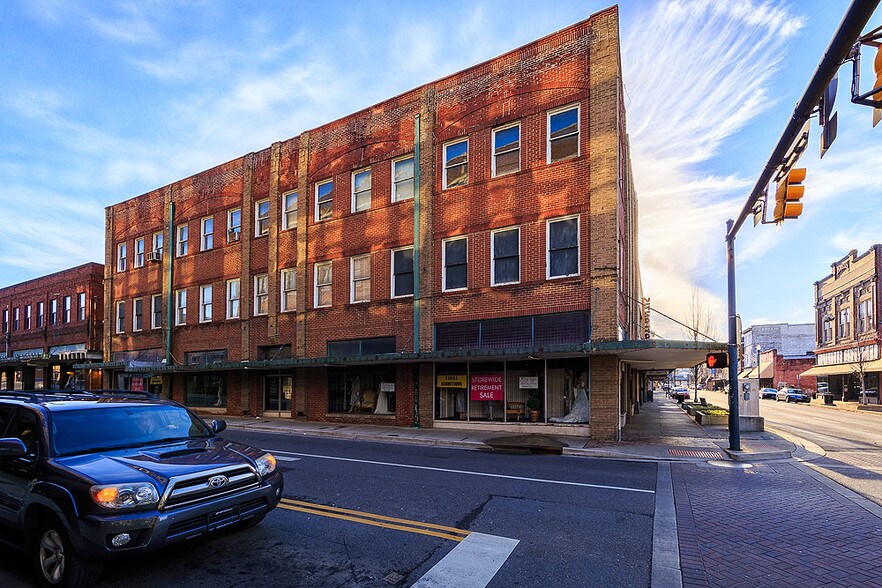 244 E Main St, Johnson City, TN 37604 Retail For Lease