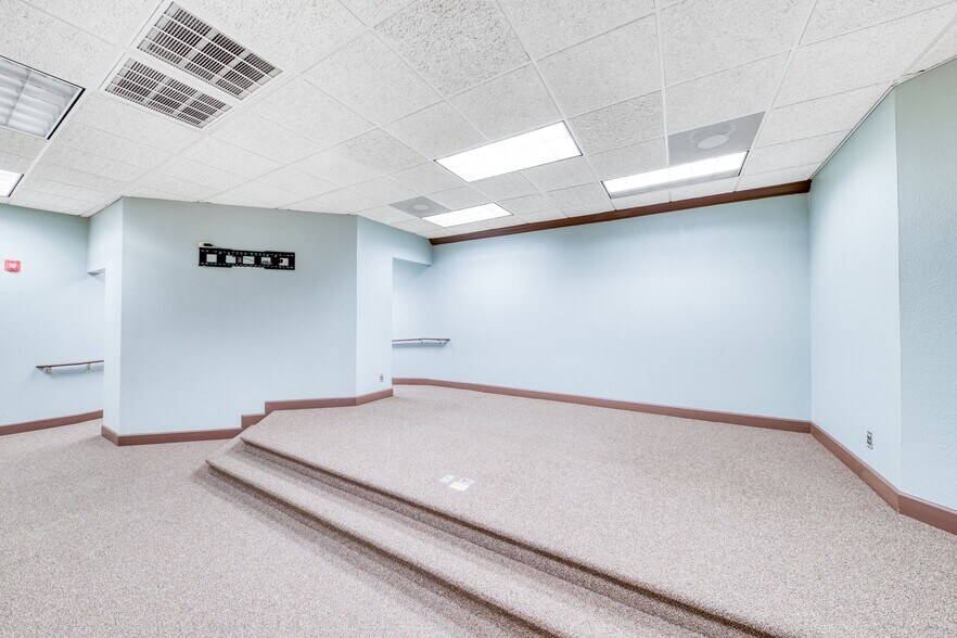 More Photos Of 1184 Davis Pl NW, Atlanta Religious Facility For Sale