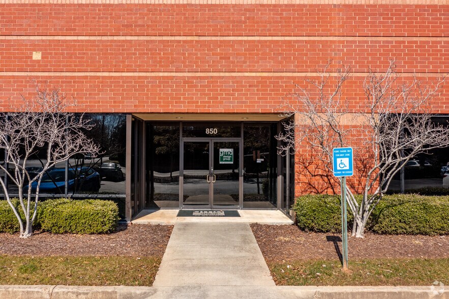 More Photos Of 1845 Satellite Blvd, Duluth Unknown For Lease