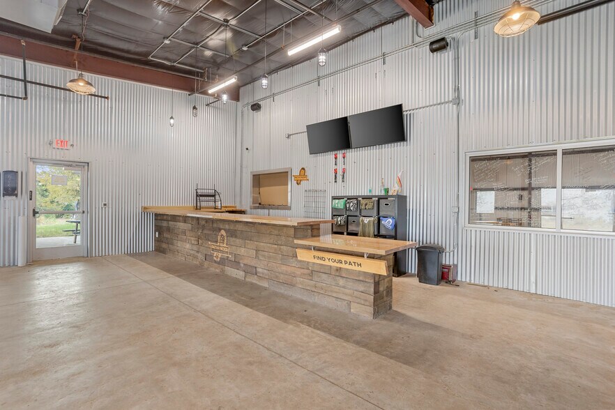 More Photos Of 2702 Fort Worth Hwy, Hudson Oaks Warehouse For Sale