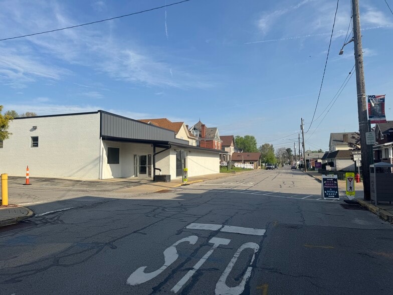 More Photos Of 126 Grand Ave, Mars General Retail For Sale