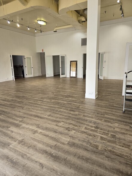 More Photos Of 5020 S Colorado Ave, Seattle Warehouse For Sale
