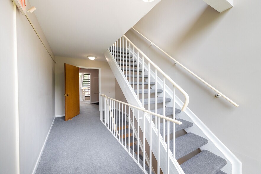 More Photos Of 3651 Balfour Ct, Flint Multifamily For Sale