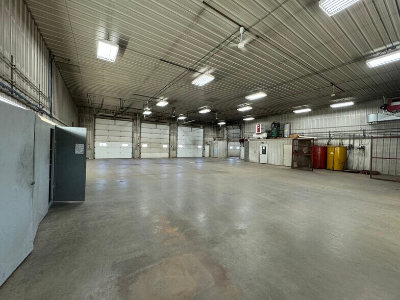More Photos Of 1015 N 9th Ave, Brandon Industrial For Lease