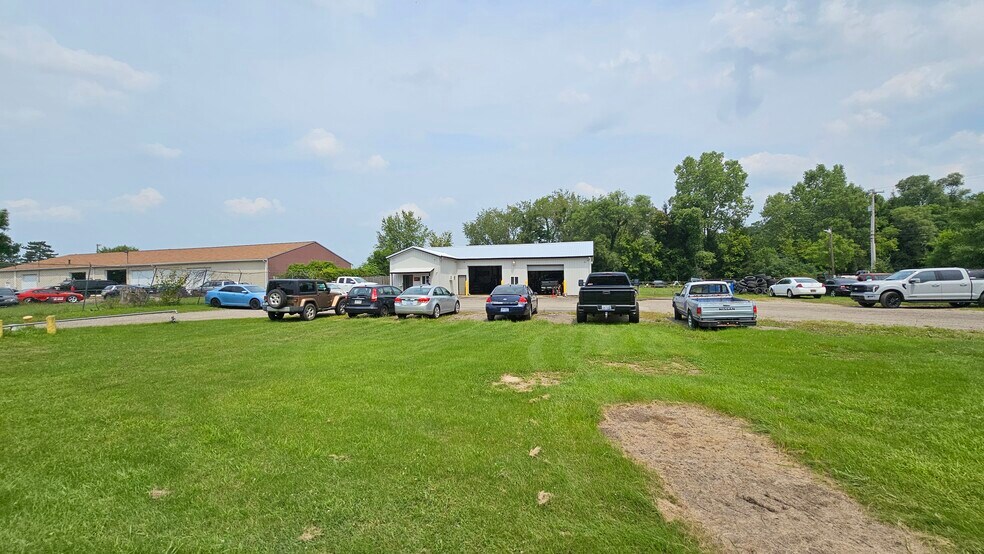 More Photos Of 4114 E Michigan Ave, Jackson Freestanding For Sale