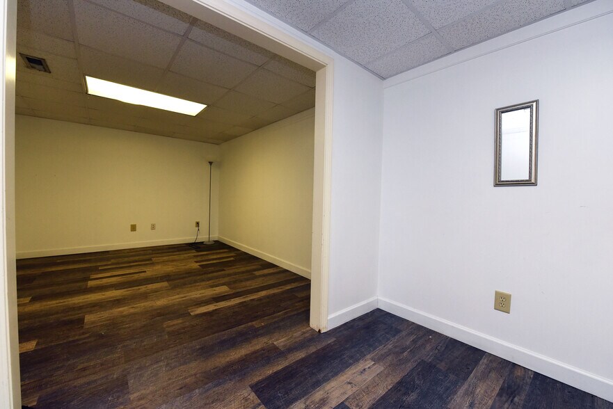 More Photos Of 10 Deer Crossing Trl, Blairsville Office For Lease