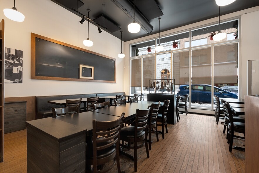 More Photos Of 80-90 Rue Wellington N, Sherbrooke General Retail For Lease