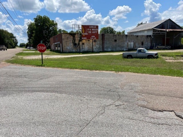 More Photos Of 1510 Pioneer Rd, Henry Auto Repair For Sale
