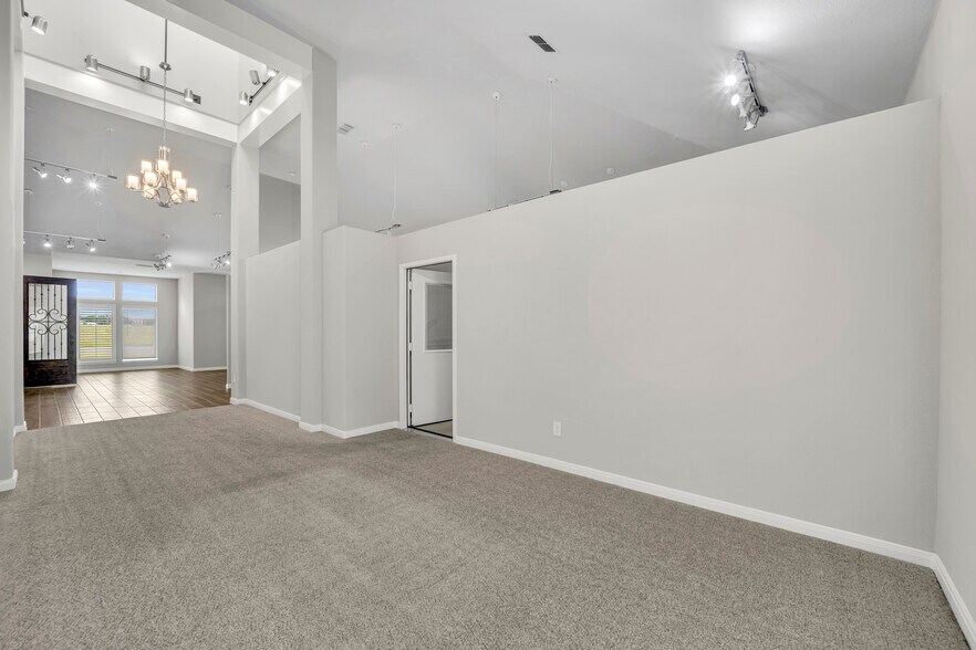 More Photos Of 840 E I-20 Hwy, Arlington Medical For Sale