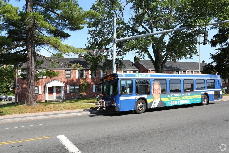 More Photos Of 35 Woodland Dr, Hartford Apartments For Sale