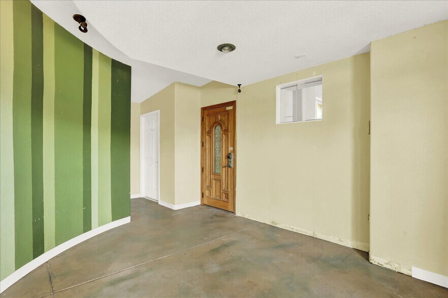 More Photos Of 762 Kalamath St, Denver Industrial For Sale