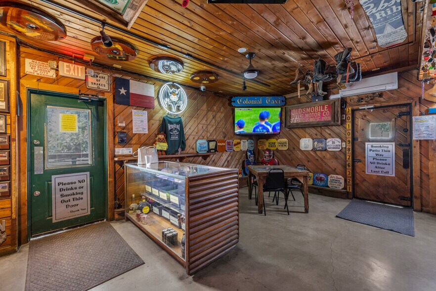 More Photos Of 1390 McQueeney Rd, New Braunfels Sports And Entertainment For Sale