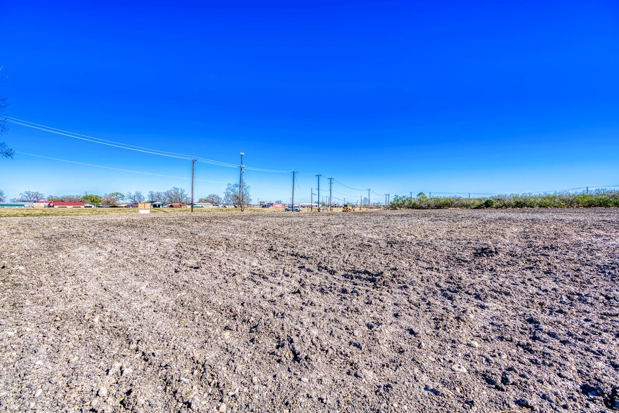 More Photos Of 12156 US Highway 87 S, Adkins Land For Sale