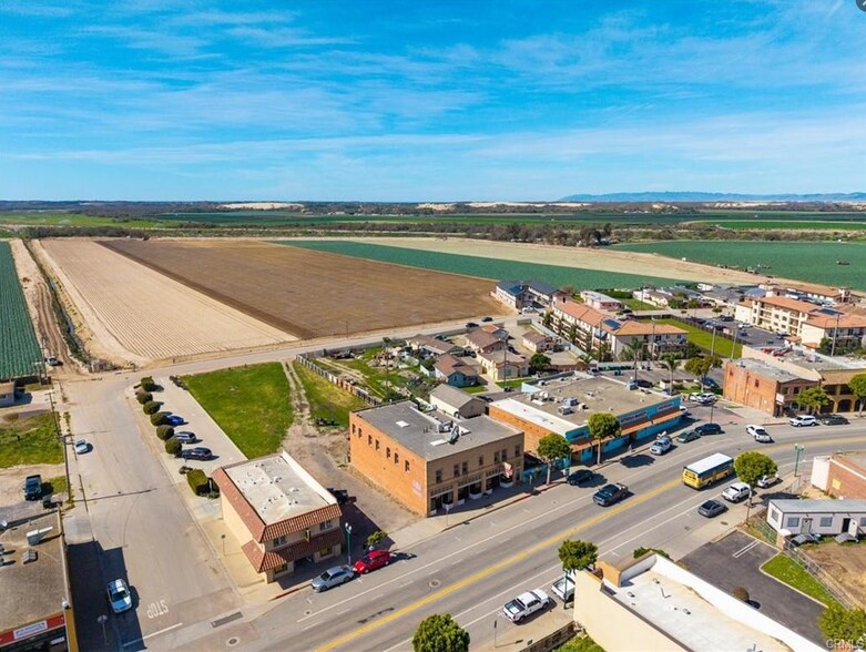 More Photos Of 823-829 Guadalupe St, Guadalupe Storefront Retail Residential For Sale