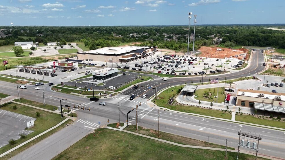 More Photos Of 5200 S Aspen Ave, Broken Arrow Storefront For Lease