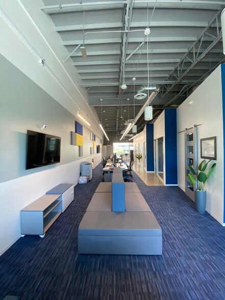 More Photos Of 3748 Bayer Ave, Long Beach Office For Lease