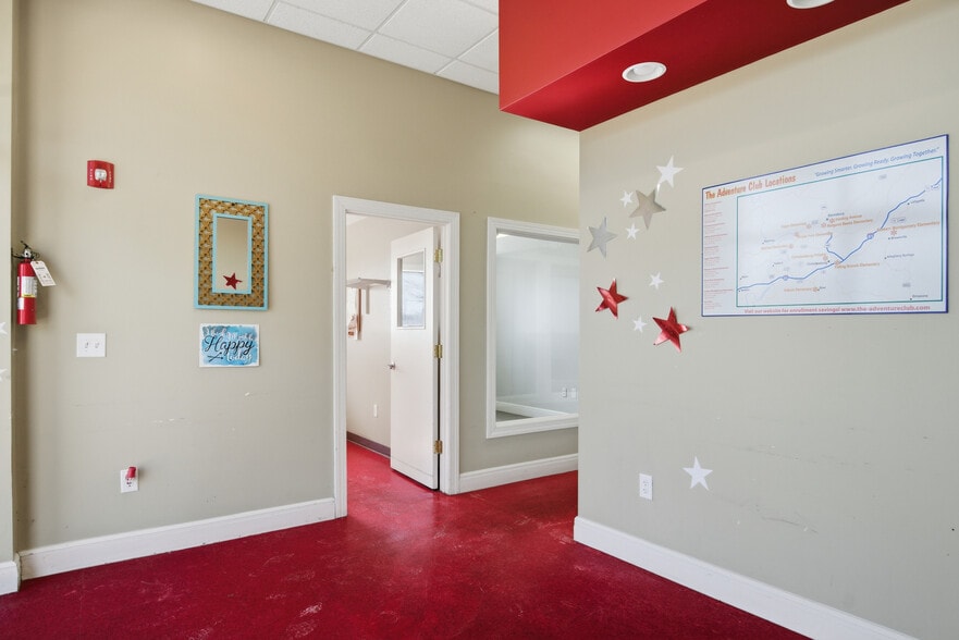 More Photos Of 77 Scattergood Dr NW, Christiansburg Warehouse For Sale