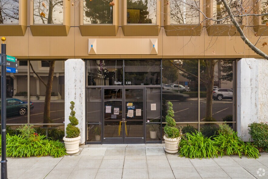More Photos Of 702 Marshall St, Redwood City Office For Lease