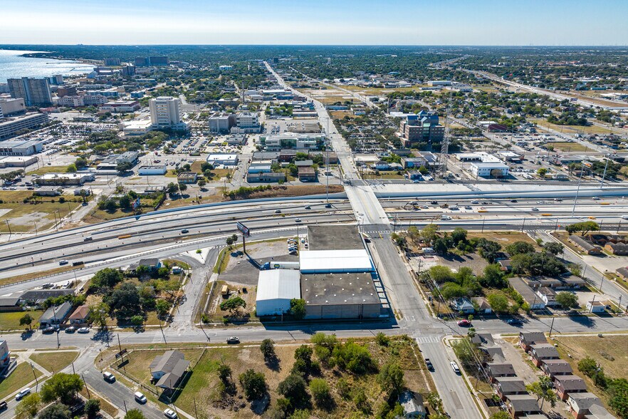 More Photos Of 900 N Staples St, Corpus Christi Distribution For Lease