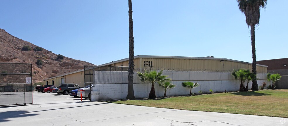 More Photos Of 2778-2788 Pomona Blvd, Pomona Warehouse For Lease