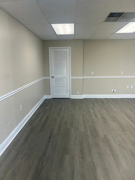 More Photos Of 3750 US Highway 27 N, Sebring General Retail For Sale