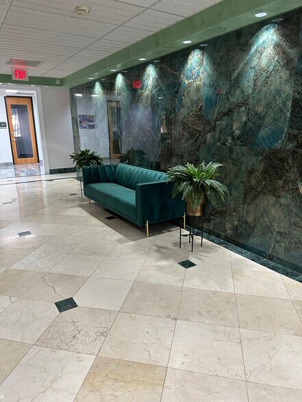 More Photos Of 455 Fairway Dr, Deerfield Beach Office For Lease