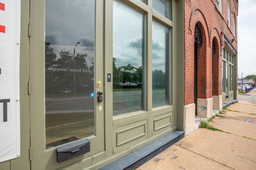 More Photos Of 6823 Manchester Ave, Saint Louis Office Residential For Lease