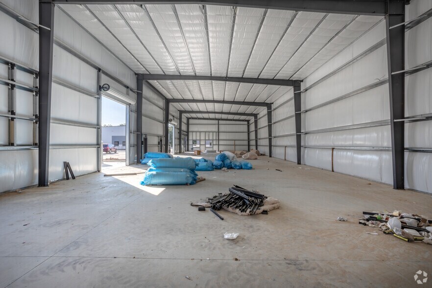 More Photos Of 5713 13th St, Katy Unknown For Lease