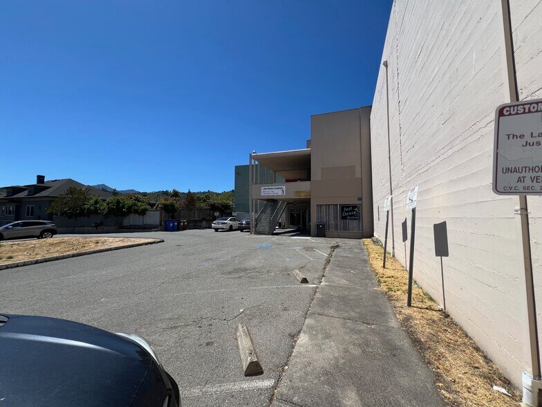 More Photos Of 1417 4th St, San Rafael Storefront For Lease