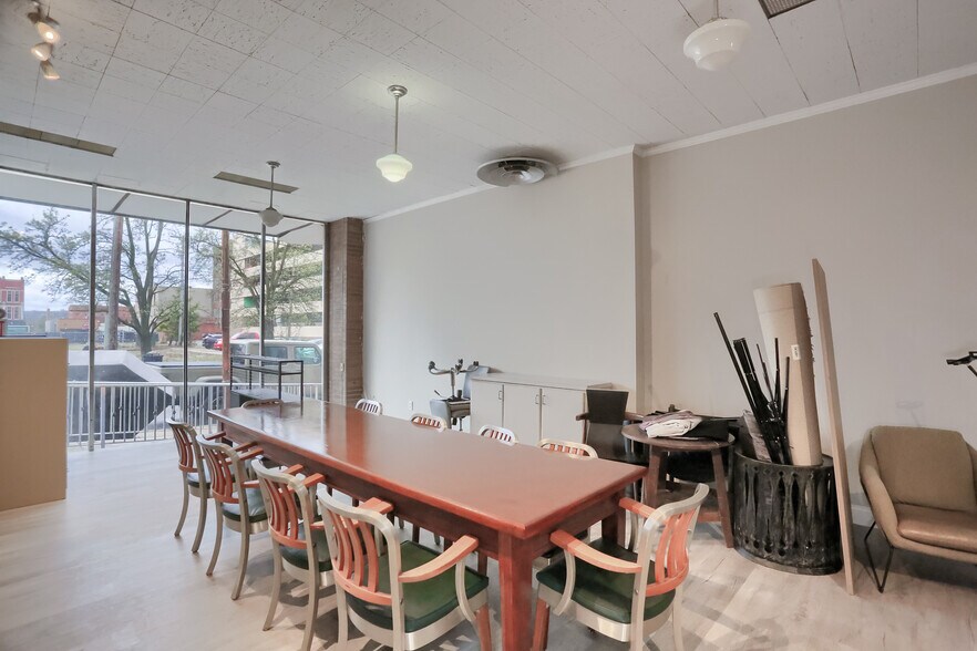 More Photos Of 125 E North St, New Castle Loft Creative Space For Lease